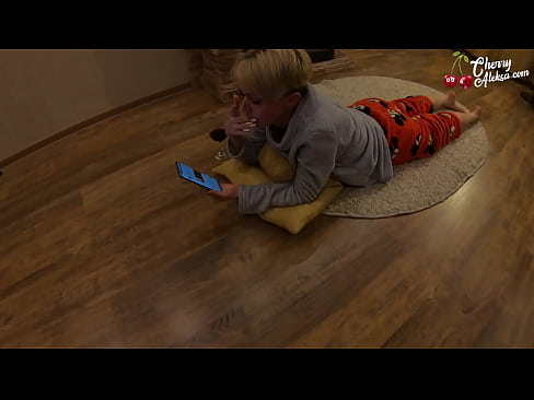 ❤️ Gekke blonde sûgje Enorme lul dy't derop sûgje en stuiterje - Anale seks ❤ Pornofideo by porno fy.redporn-tv.ru ❌️
